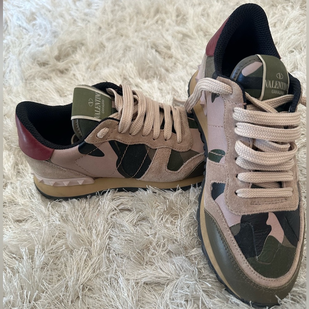 Valentino Rockrunner Sneakers Excellent Condition